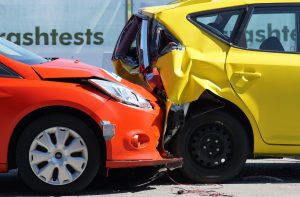 kop staartbotsing, kop-staartbotsing,  aansprakelijkheid kop-staartbotsing, auto aanrijding kop staart ongeval letselschade, kop-staartbotsing, kopstaartbotsing, kop staart botsing