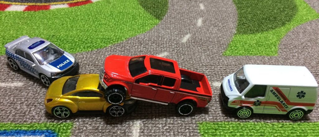 Aangereden door auto, aanrijding auto, botsing auto, ongeval auto, auto ongeluk