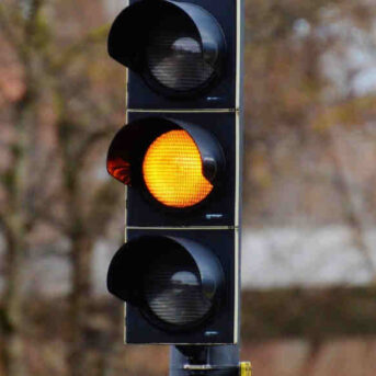 Aanrijding oranje verkeerslicht