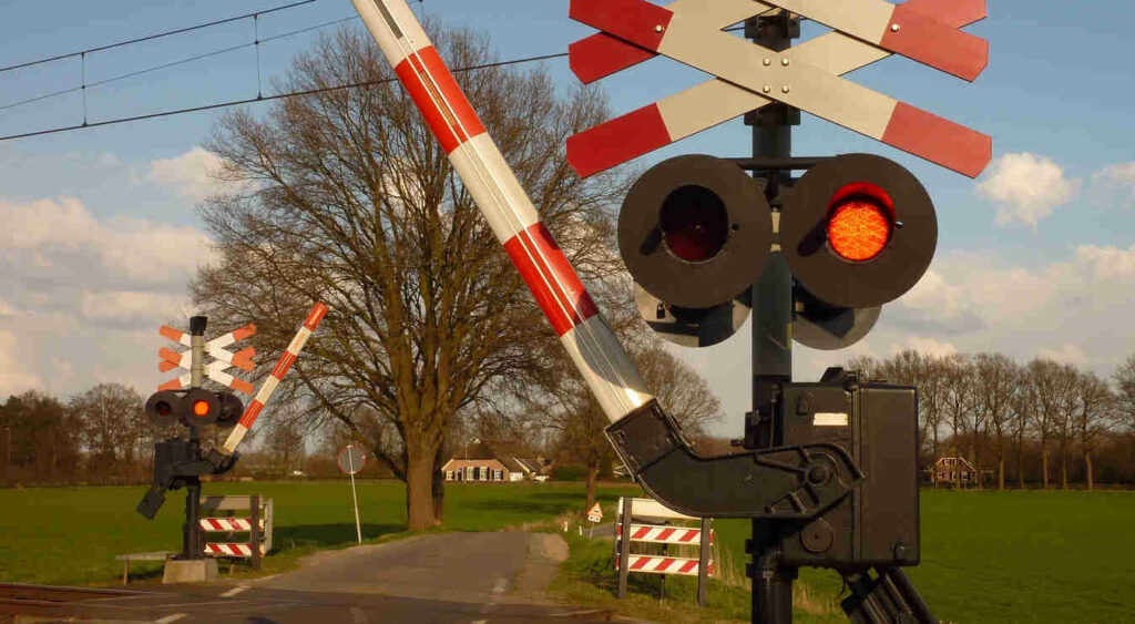 Aanrijding spoorwegovergang, aanrijding spooroverweg, aanrijding spoor, aanrijding onbewaakte spoor