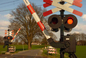 Aanrijding spoorwegovergang, aanrijding spooroverweg, aanrijding spoor, aanrijding onbewaakte spoor