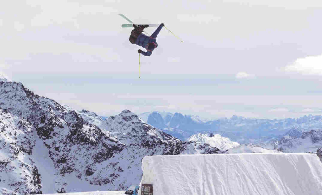 ongeval in skihal, ongeval snowworld, letselschade skihal, gevaar skischans, ongeval skischans, Gerechtshof 's-Hertogenbosch 13 september 2022, ECLI:NL:GHSHE:2022:3138