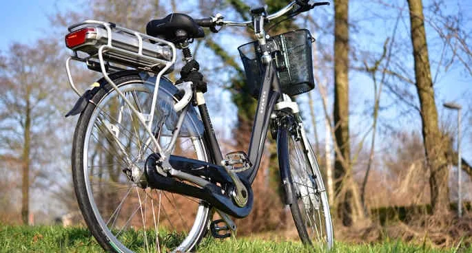 aanrijding e-bike, opgevoerde e-bike, ongeval e-bike, ongeluk e-bike, aanrijding met e-bike, aansprakelijkheid letselschade e-bike 