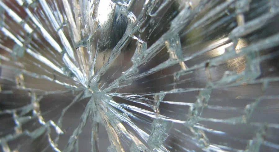 glasverwonding, letselschade door glasverwonding, schadevergoeding glasverwonding, glaswond, glaswonden, letsel door glas