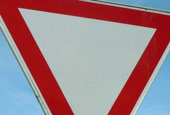 Aanrijding fietser met vrachtwagen van rechts, Rechtbank Zeeland-West-Brabant 19 maart 2025, ECLI:NL:RBZWB:2025:1594