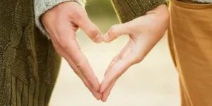 Vergoeding van zorg verleent door een partner na een ongeval, Rechtbank Limburg 4 maart 2026, ECLI:NL:RBLIM:2026:2163, Kan de verzorger een vergoeding vragen aan de aansprakelijke partij, Hebben partners binnen een relatie recht op vergoeding van zorg na een ongeval?