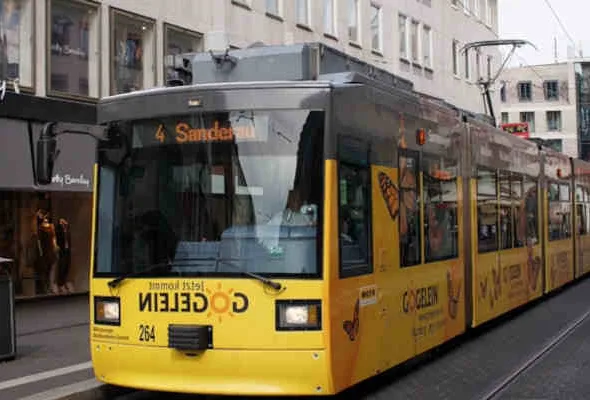 Fietser valt tegen passerende tram, Rechtbank Amsterdam 15 juli 2026, ECLI:NL:RBAMS:2026:9256